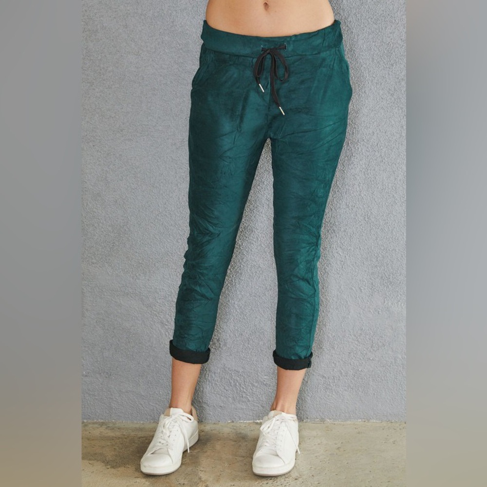 (93630-HUN) SUEDE SOLID CRINKLE JOGGER